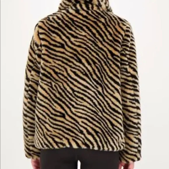 Kate Spade Fur coat - Picture 3 of 8